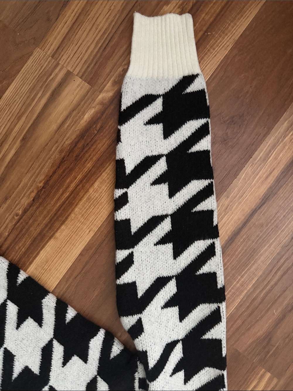 LOFT Geometric Cardigan - Picture 3 of 5